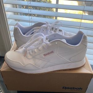 SOLD - Reebok Classic Originals Women’s